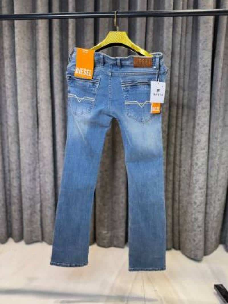 DIESE_L IMPORTED BOOTCUT JEANS