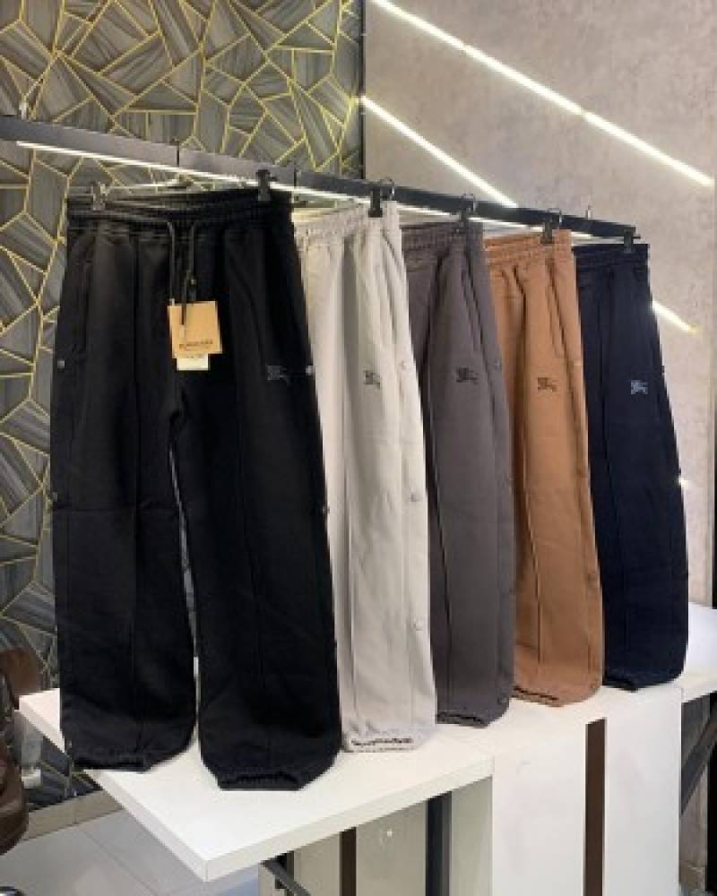 Burberry_Grey_Embroidery_Logo_Premium_Jogger_Sweatpant_(1101)