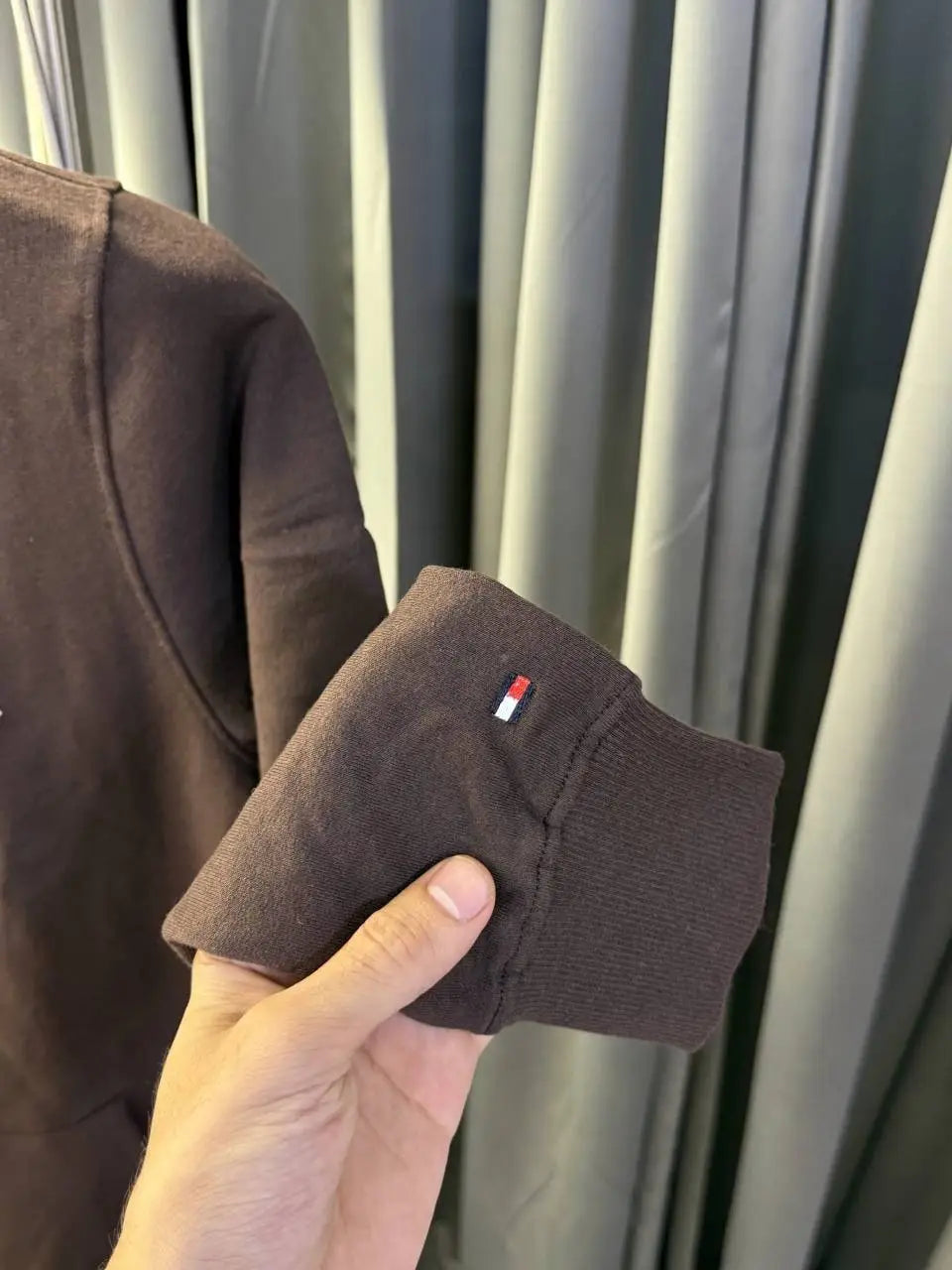 Tommy_Hilfiger Store Article Hoodie (Brown)