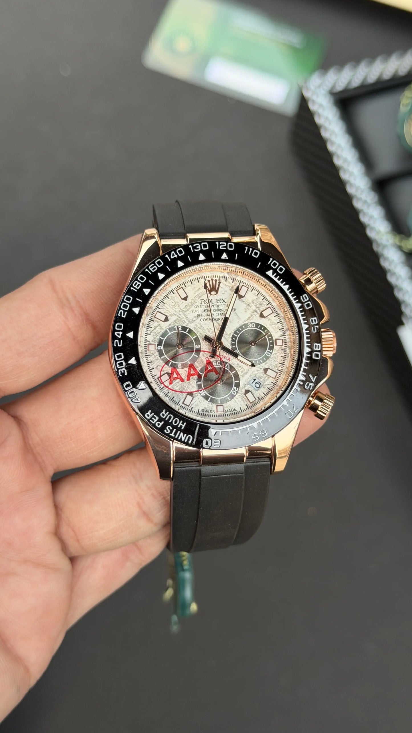 Role_x Daytona Oysterflex Meteorite RoseGold
