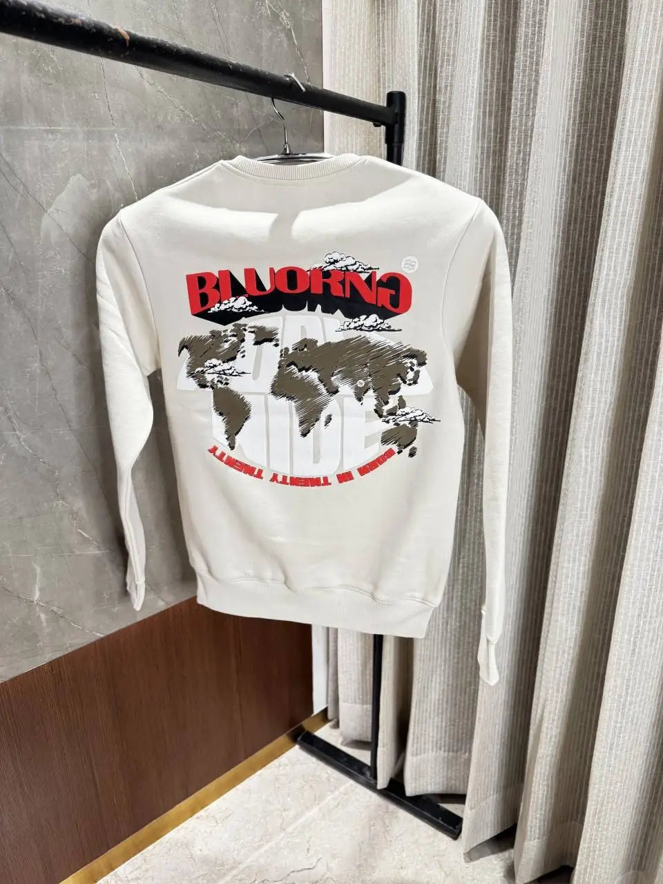 Bluorng Offwhite Sweatshirt Store Article