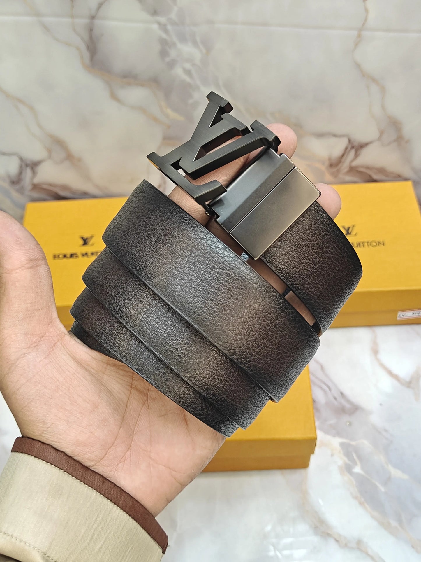 LV LOUIS VUITTON PREMIUM QUALITY REVERSEABLE BELT WITH OG BOX LV-324