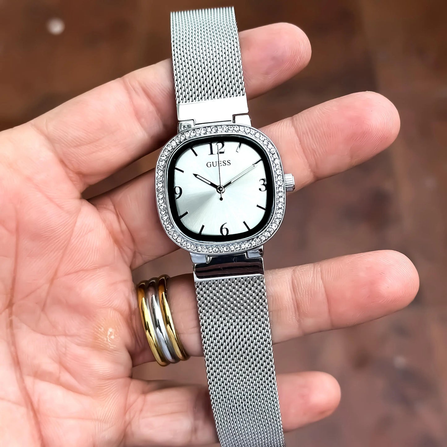 GUESS_LADIES_SILVER_WHITE