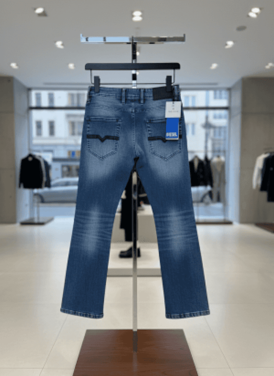 DIESE_L IMPORTED BOOTCUT JEANS