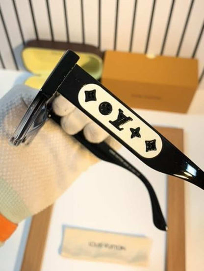 Louis vuitton 1336 black white