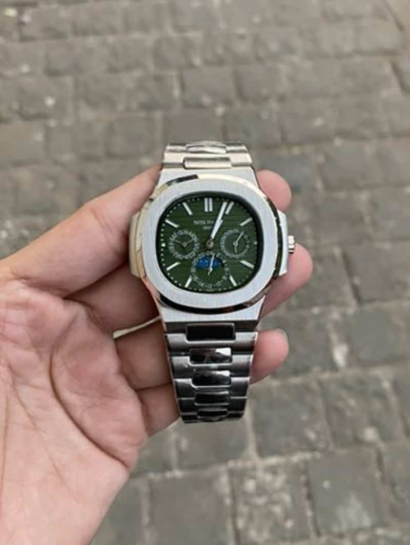 Patek Philippe Nautilus Calendar Au