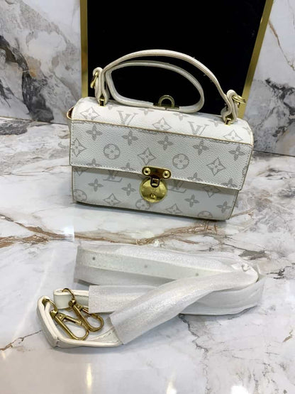 LOUIS VUITTON Small cross body Bag 488