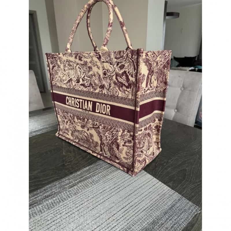 Christian_Dior_Tote_Bag_With_Pouch_865
