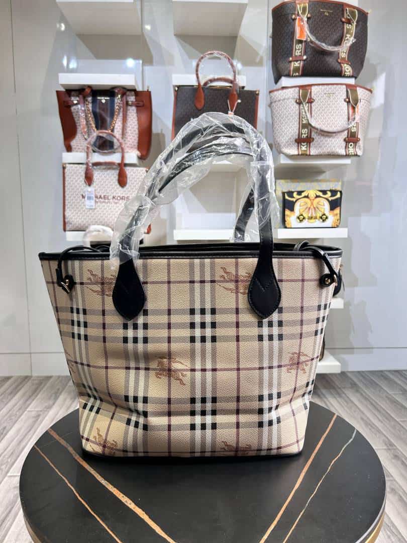 BURBERRY_Monogram_Tote_Bag_978