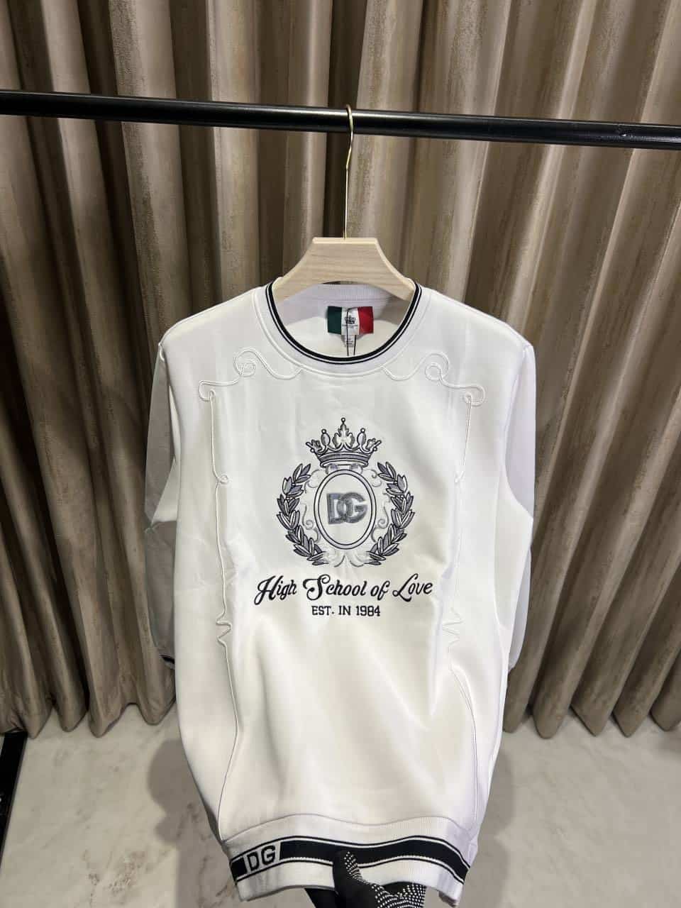 DOLICE GABBAN_A PREMIUM FULL SLEEVES IMPORTED SWEATSHIRT AVAILABLE