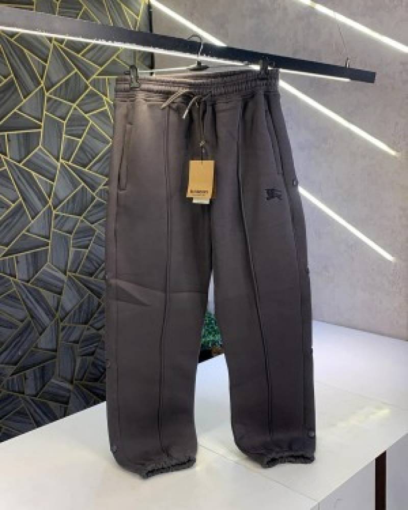 Burberry_Grey_Embroidery_Logo_Premium_Jogger_Sweatpant_(1101)