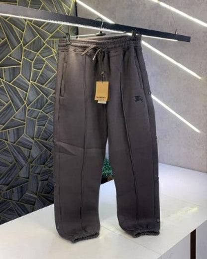 Burberry_Grey_Embroidery_Logo_Premium_Jogger_Sweatpant_(1101)