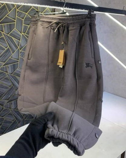 Burberry_Grey_Embroidery_Logo_Premium_Jogger_Sweatpant_(1101)