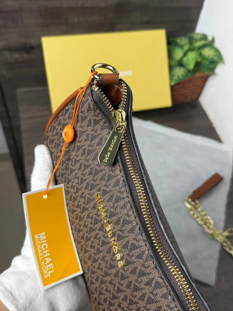MICHAEL_KORS_Jetset Charm Sling Bag with Box 1071