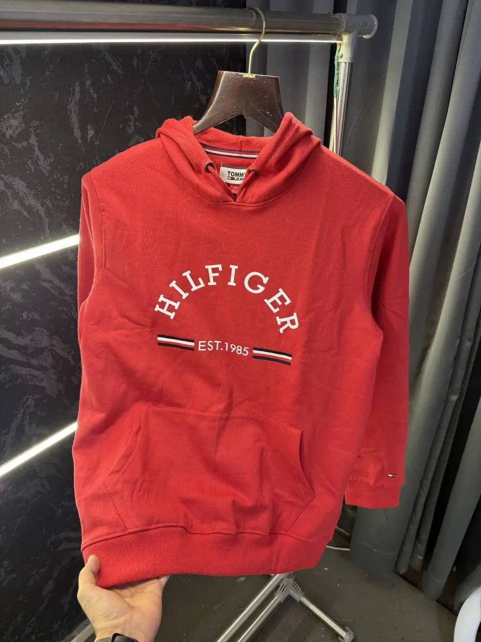 Tommy_Hilfiger Store Article Hoodie (Red)