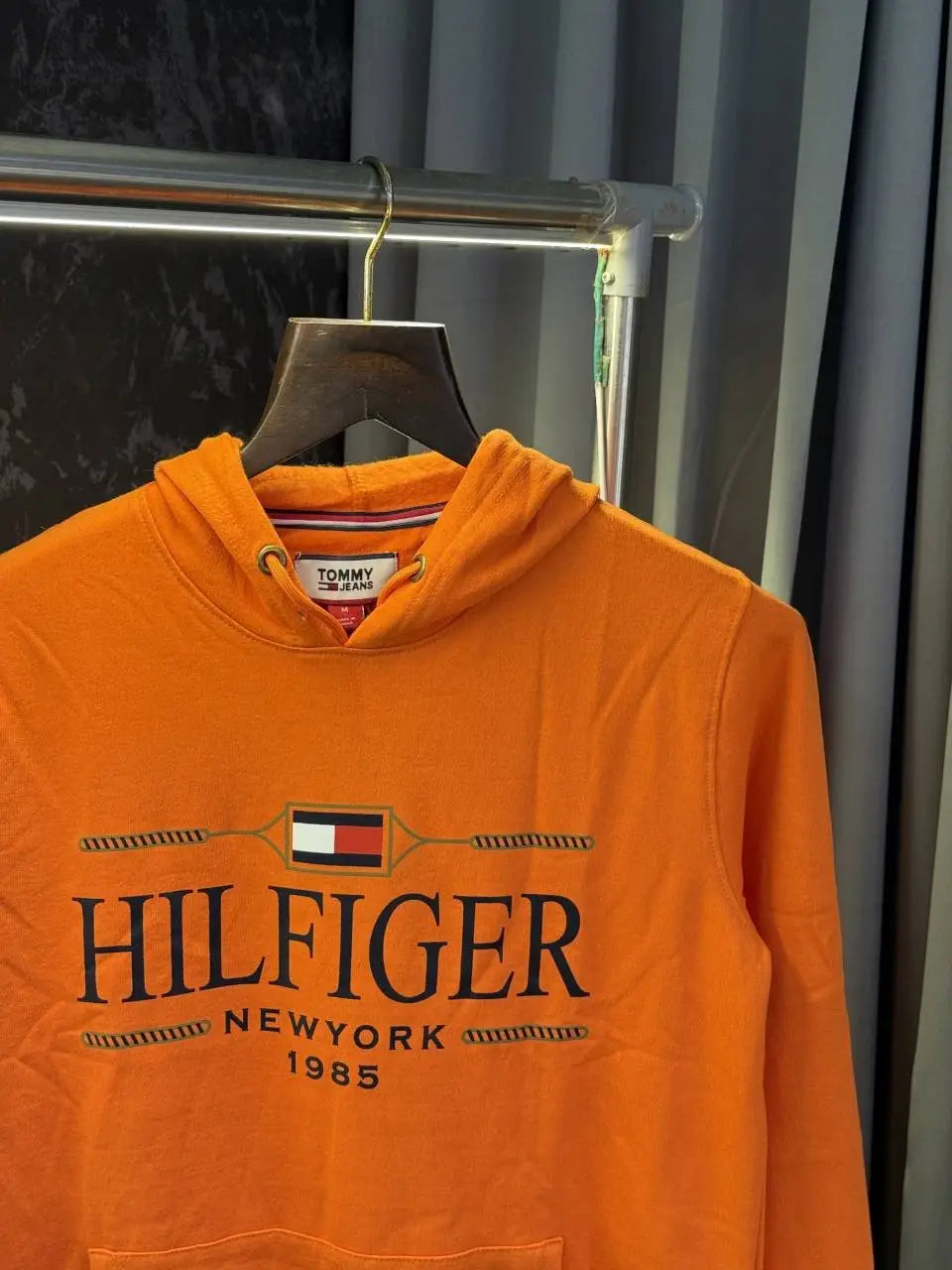 Tommy_Hilfiger Store Article Hoodie (Orange)