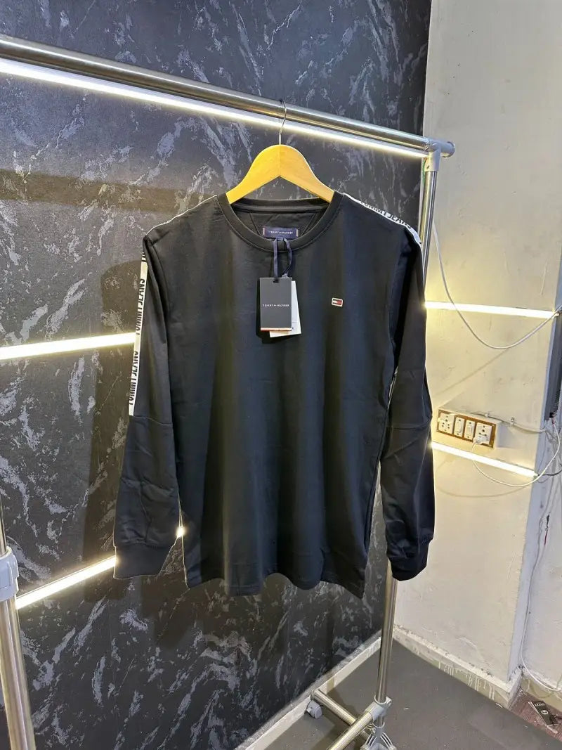 Tommy Hilfige_r store article round neck tshirt black - (122)