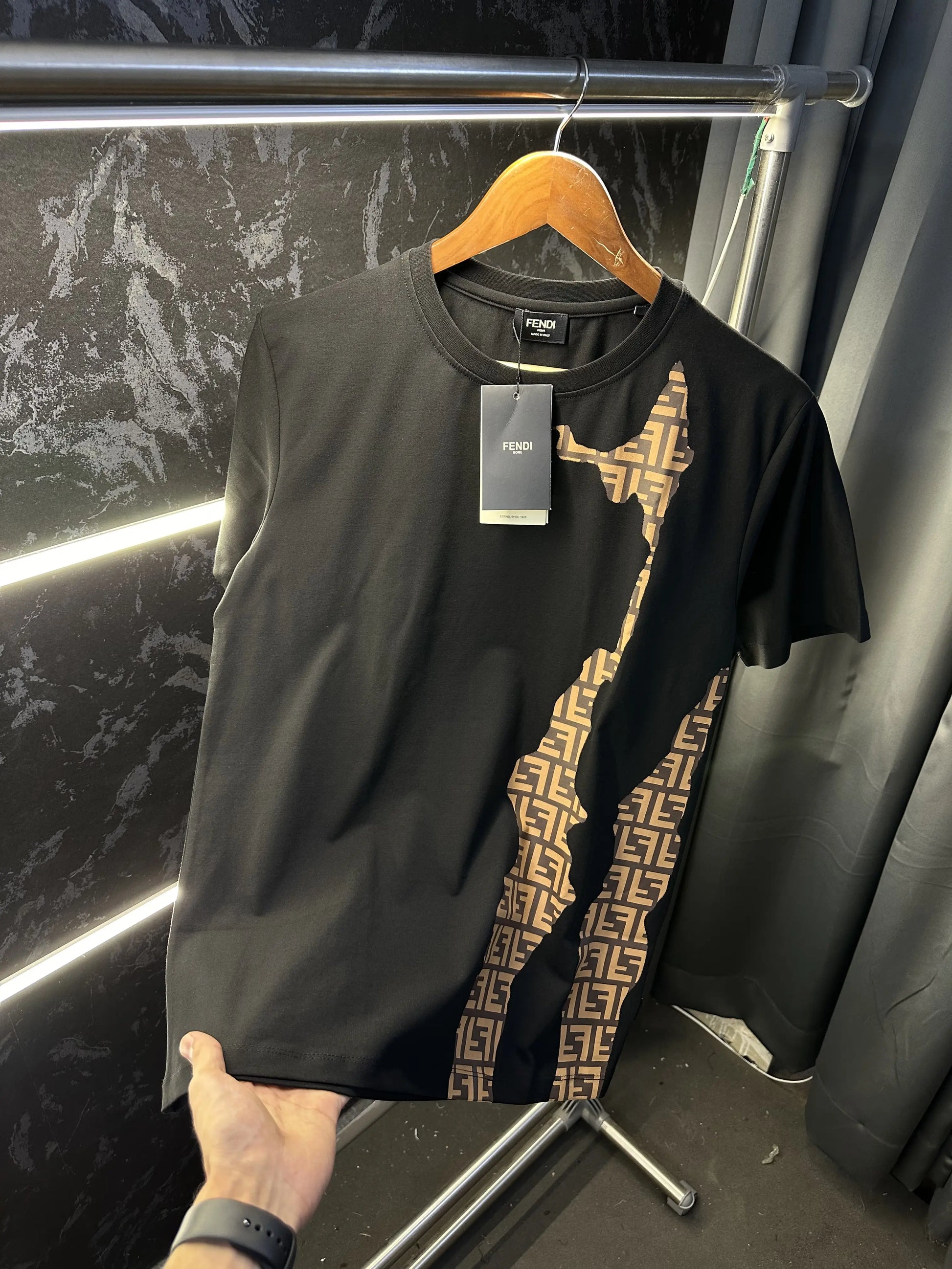 FEND I PREMIUM ROUND NECK TSHIRT BLACK