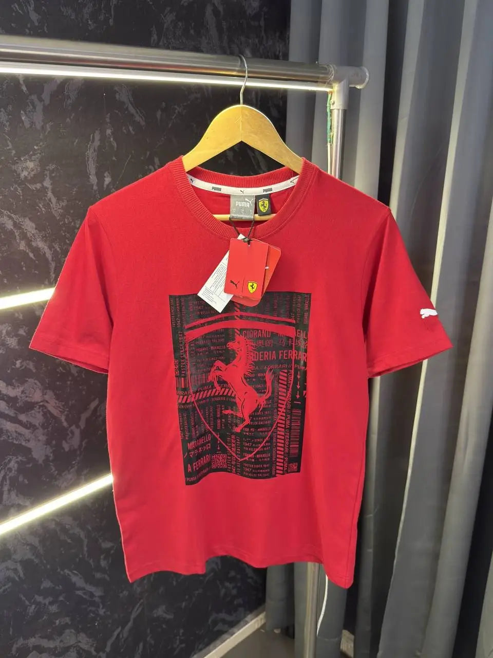 Pum a FeRrArI Round Neck Tshirt With bo-X! packing