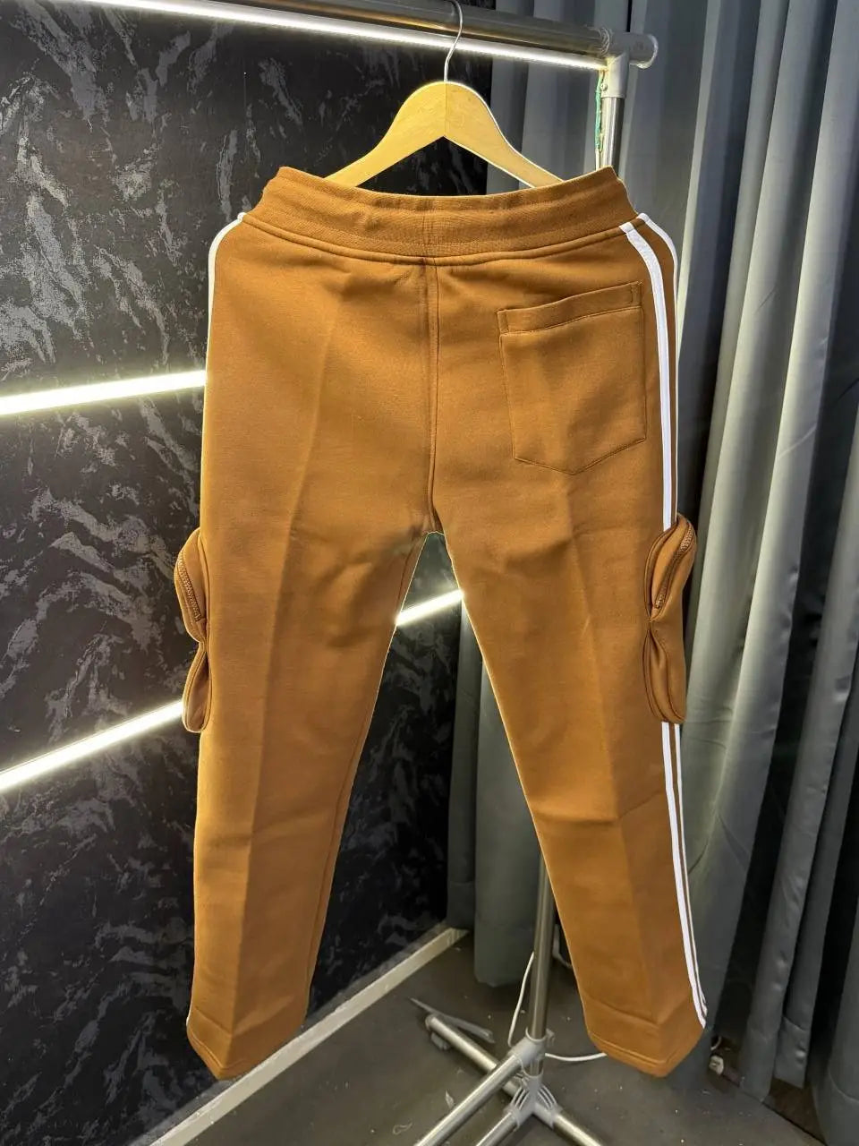 Adida s Winter Straight Fit Trackpant (Brown)