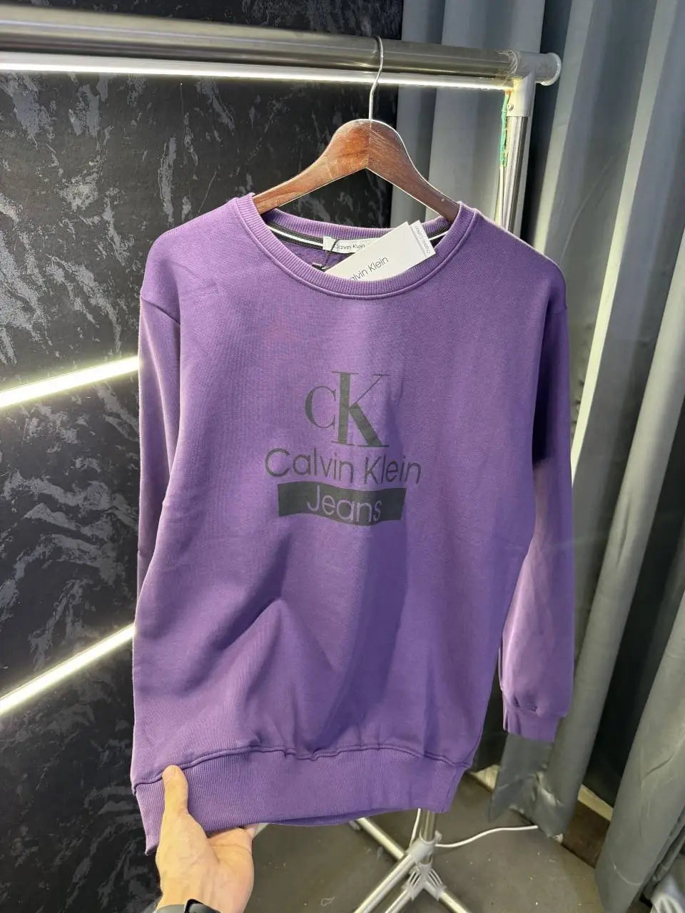 Calvin_Klein Premium Sweatshirt Store article