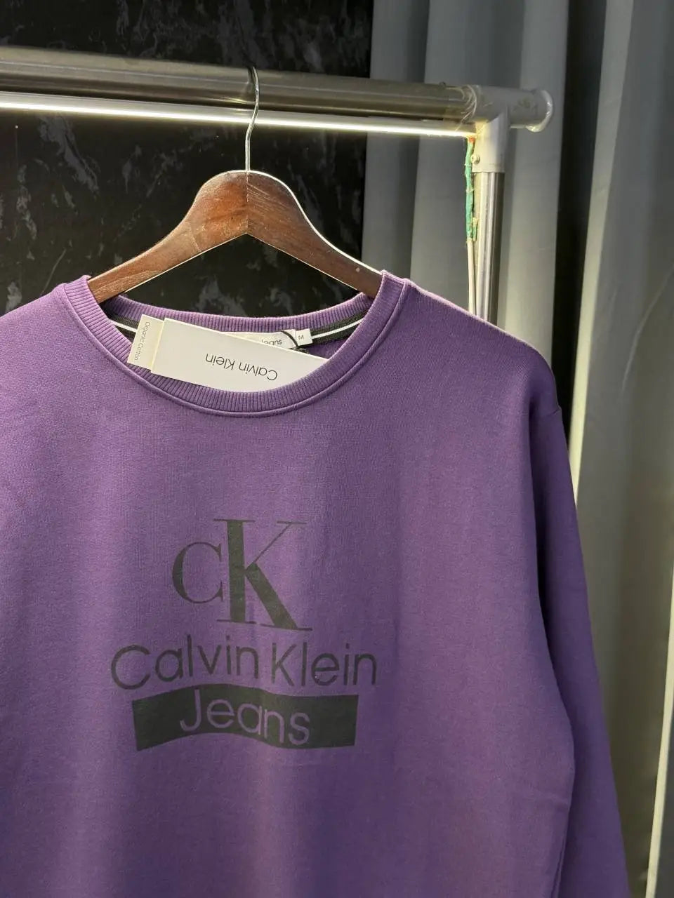 Calvin_Klein Premium Sweatshirt Store article