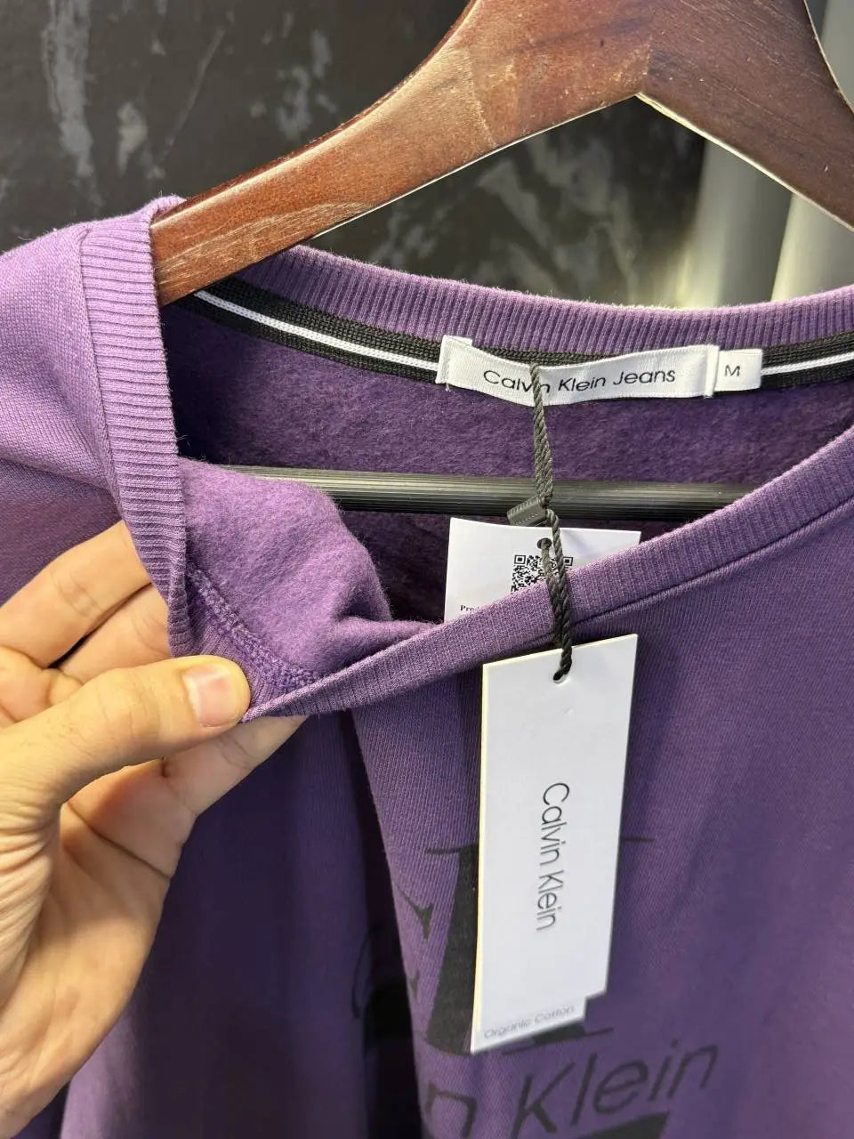 Calvin_Klein Premium Sweatshirt Store article