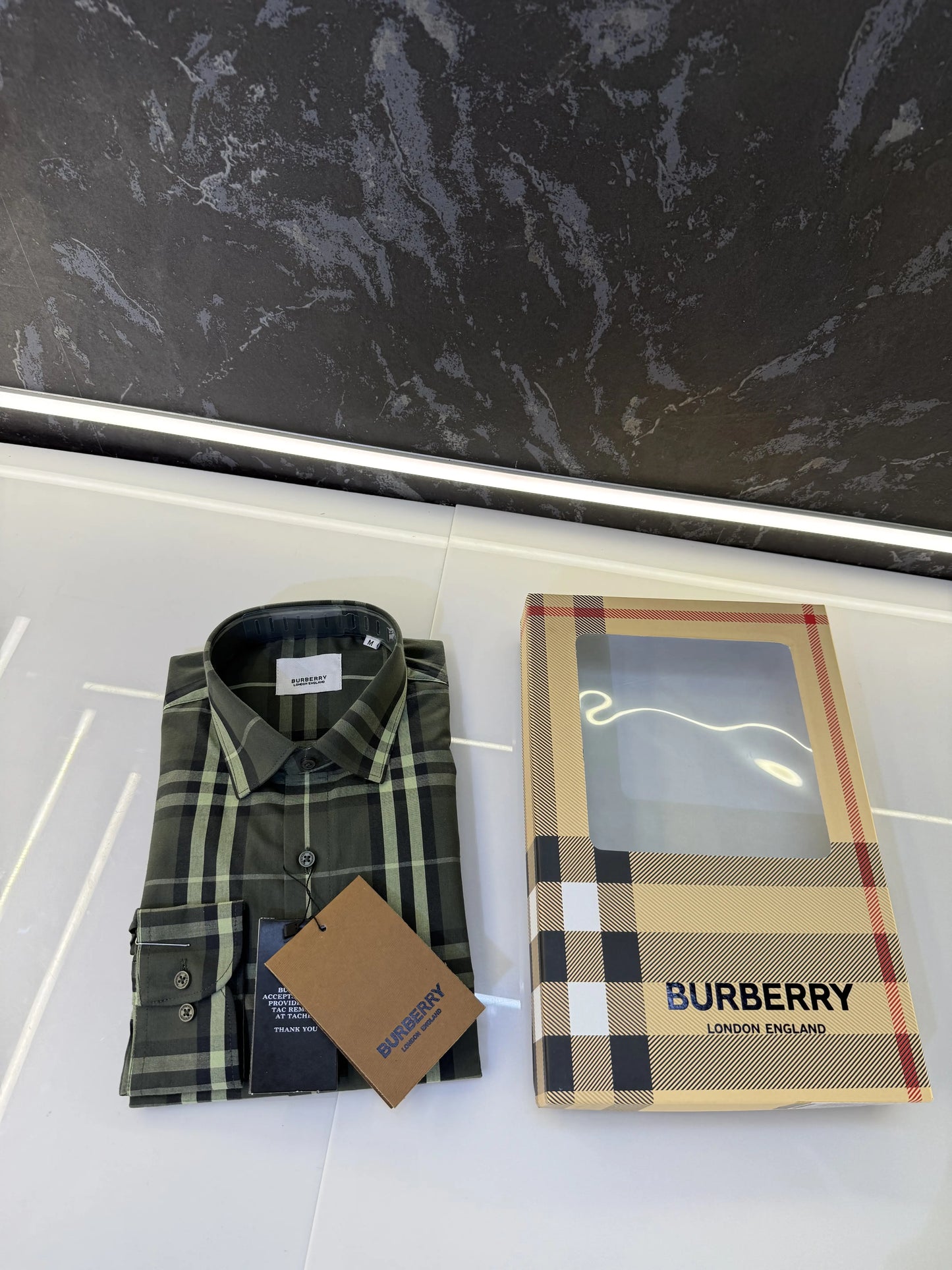 Burberr y Checks Premium Store article Shirt with Original Box