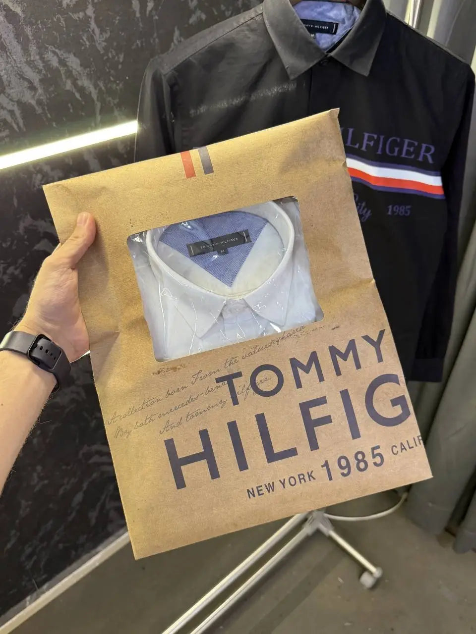 Tommy_Hilfiger Premium Shirt with Tommy bag
