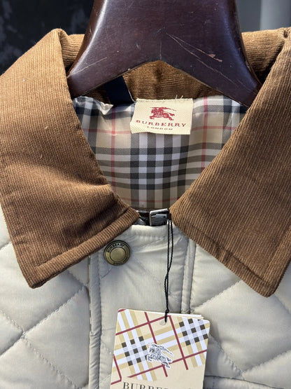 Burberr y Reversible Sleeveless Puffer Jacket (CREAM)