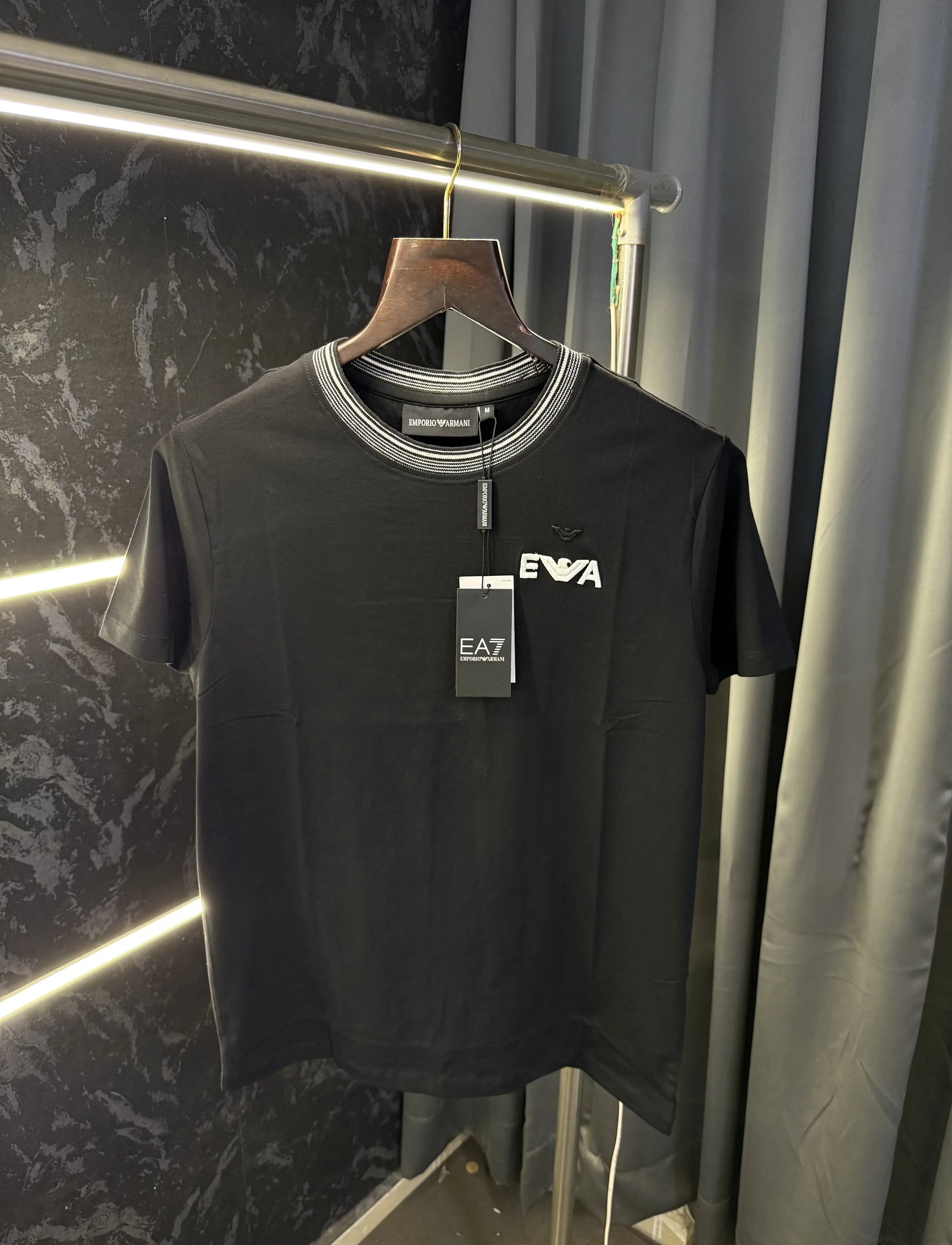 Emporio_Armani Store Article Tshirt