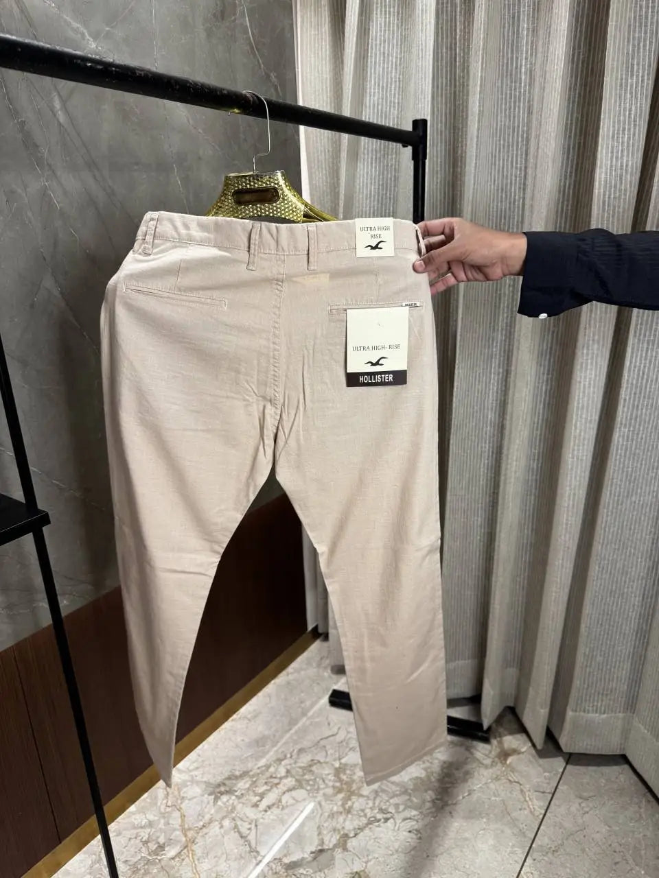 Hollister Creme linen pants Chinos