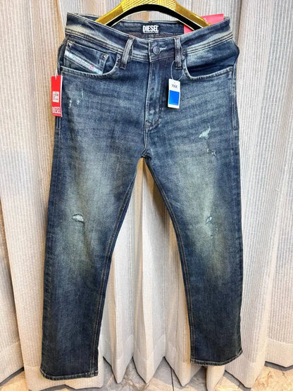 DIESE_L BLUE WASH PREMIUM IMPORTED DENIM