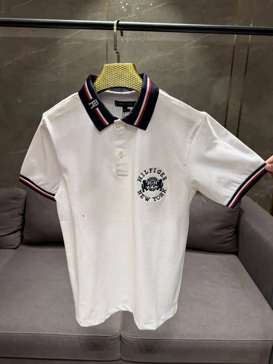 TOMMY HILFIGE_R WHITE PREMIUM EMBORSSED COLLAR POLO