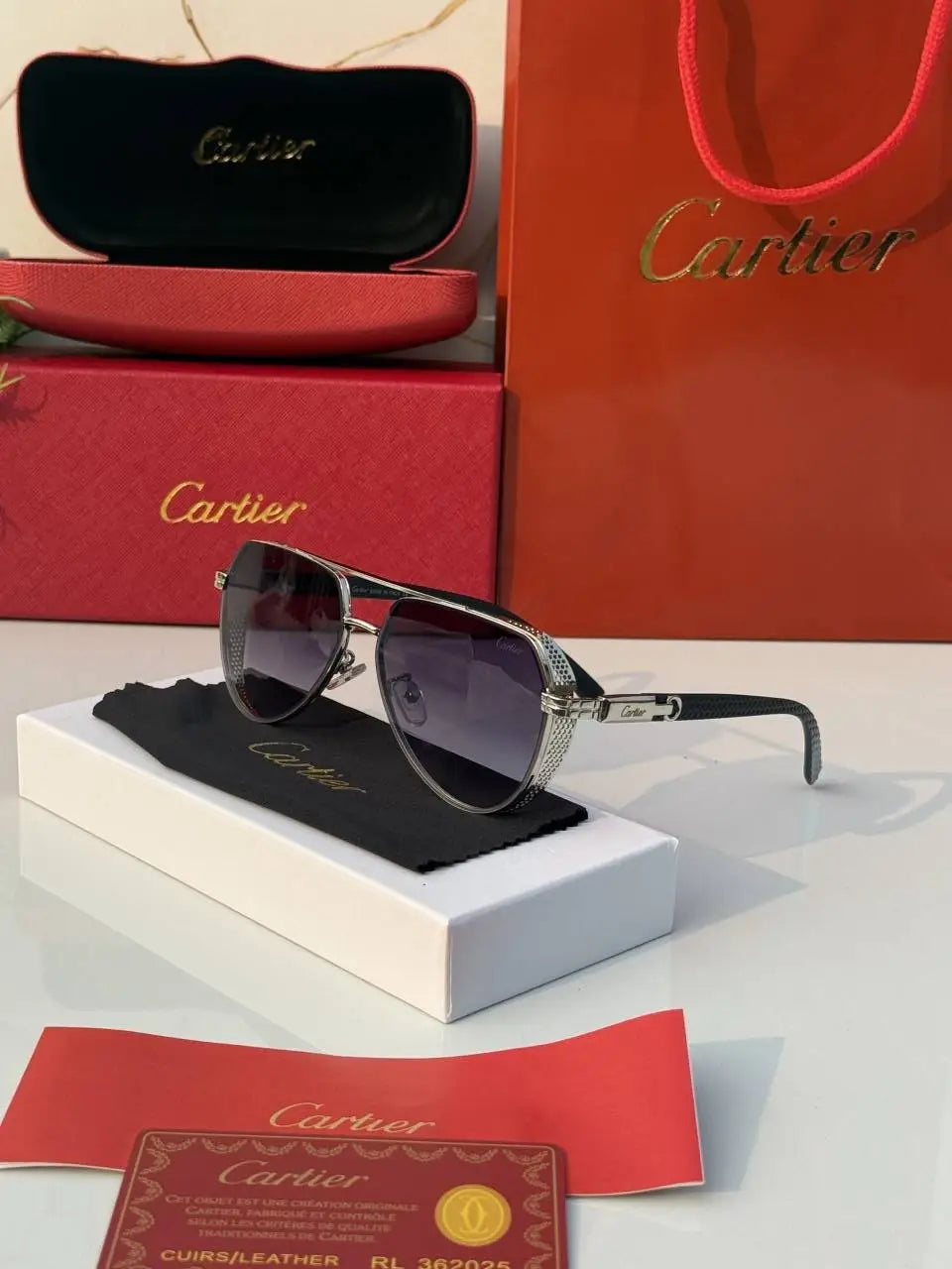 Cartier_2606_Black_Shaded