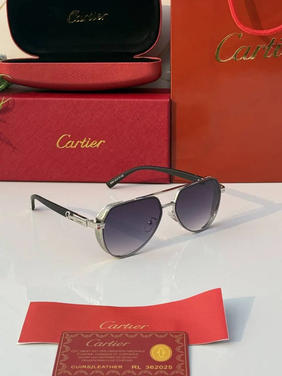 Cartier_2606_Black_Shaded