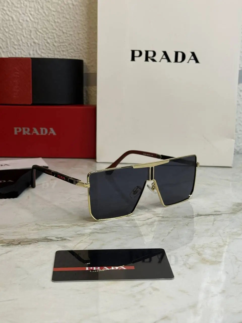 Prada_23258_Gold_Black