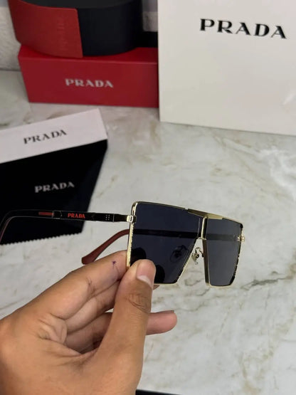 Prada_23258_Gold_Black