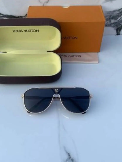 Louis_Vuittion_22295_Gold_Black