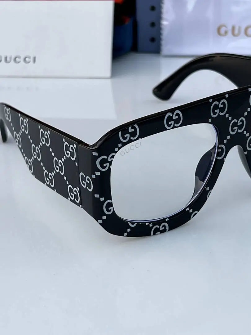 Gucci_6009_black_plano