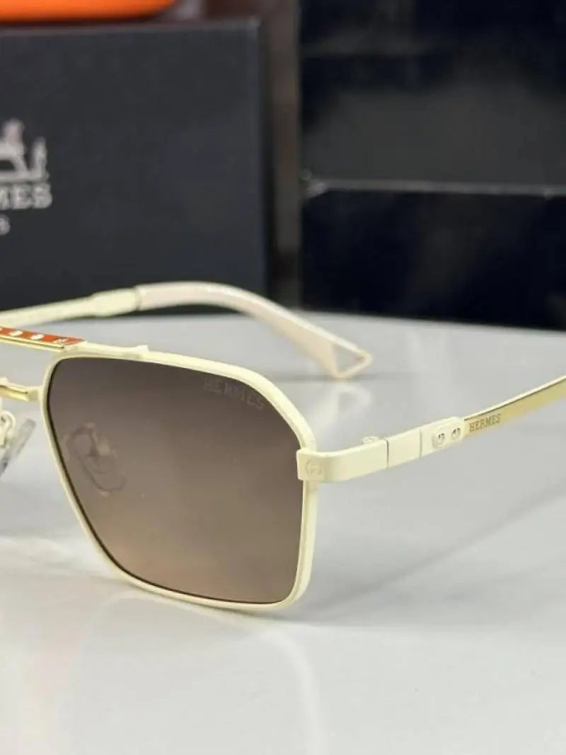 Hermes_2536_Offwhite_Brown