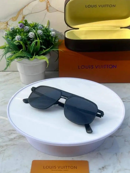 Louis_Vuittion_2593_full_Black