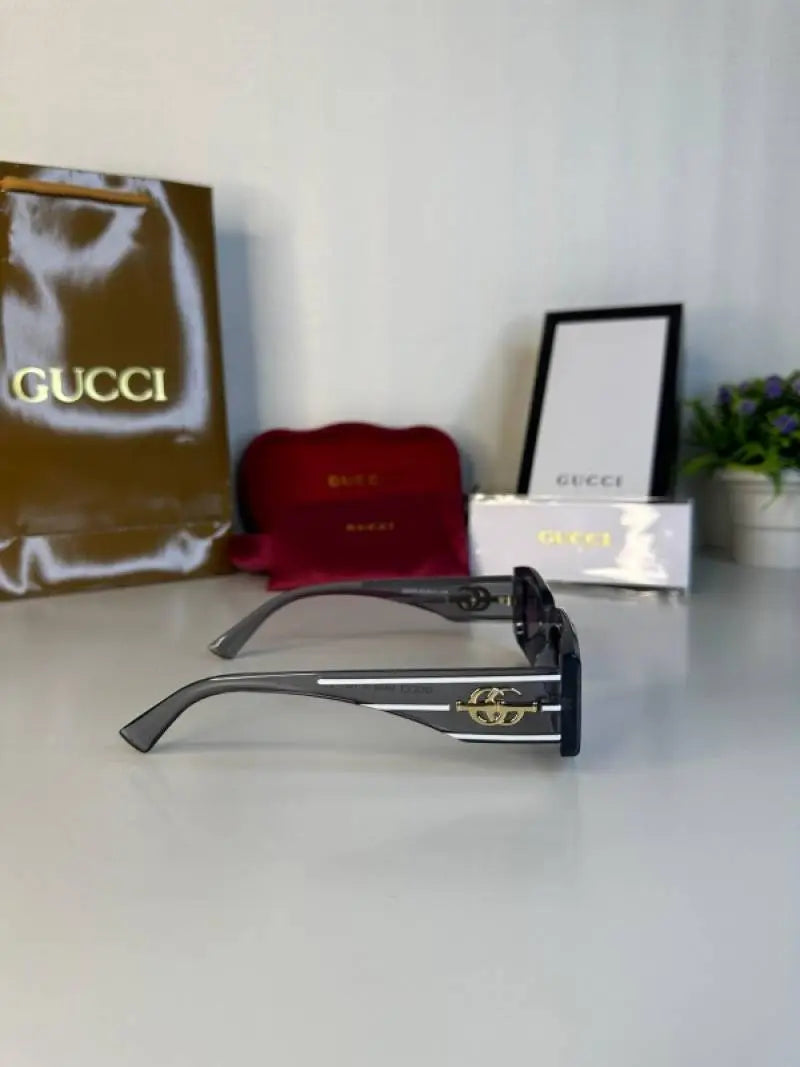Gucci_5800_Grey
