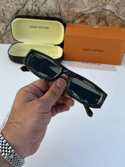 Louis_vuitton_6190_military
