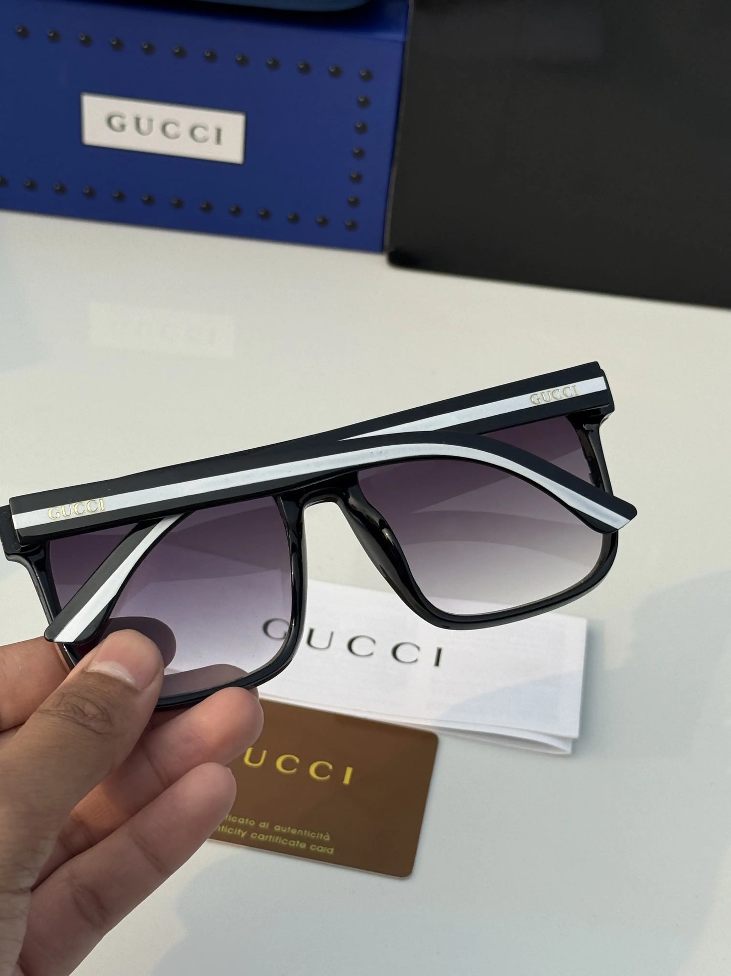 9ucci_121399_Black_Shaded