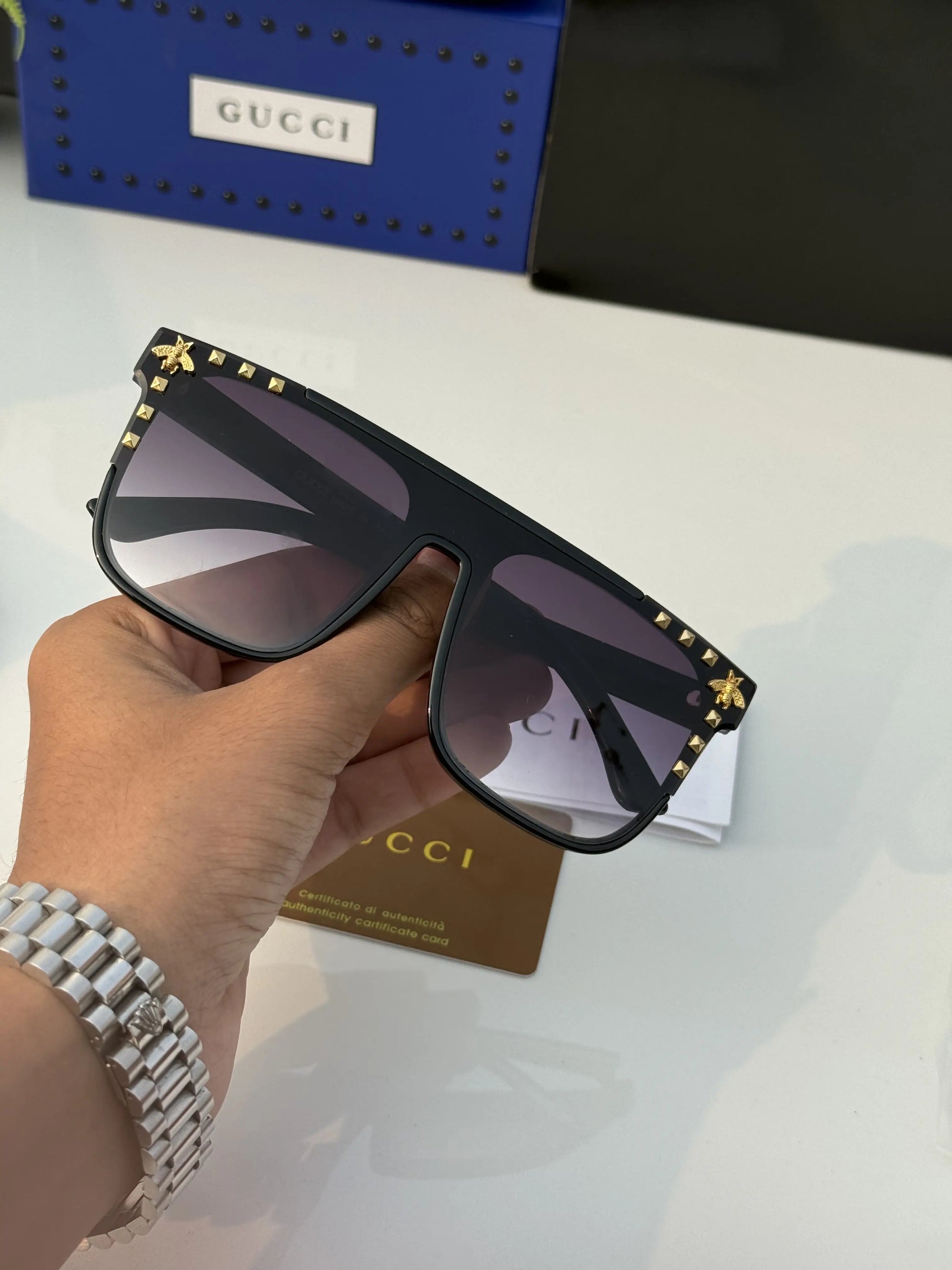 9ucci_121399_Black_Shaded
