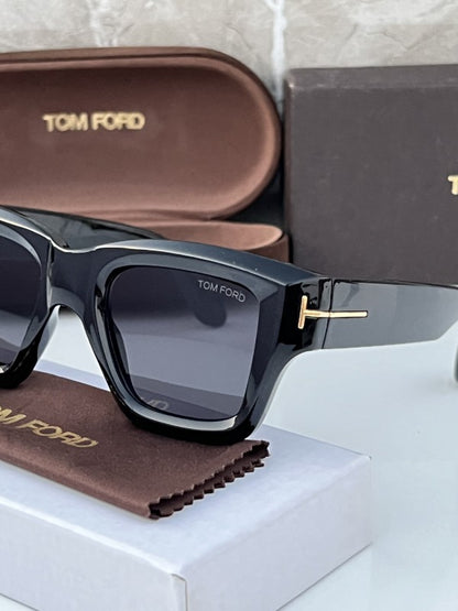 Tomford_4184_Black