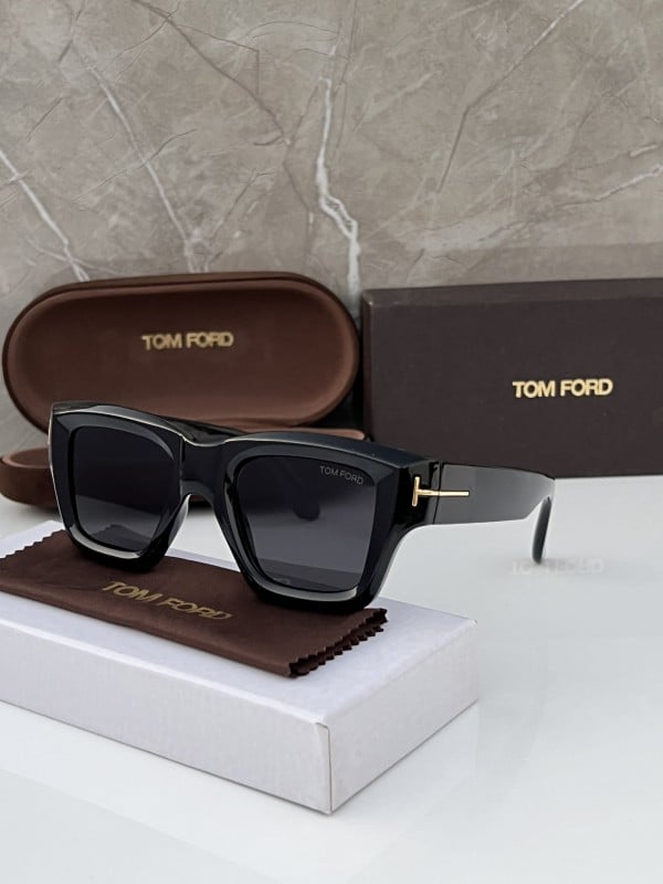 Tomford_4184_Black