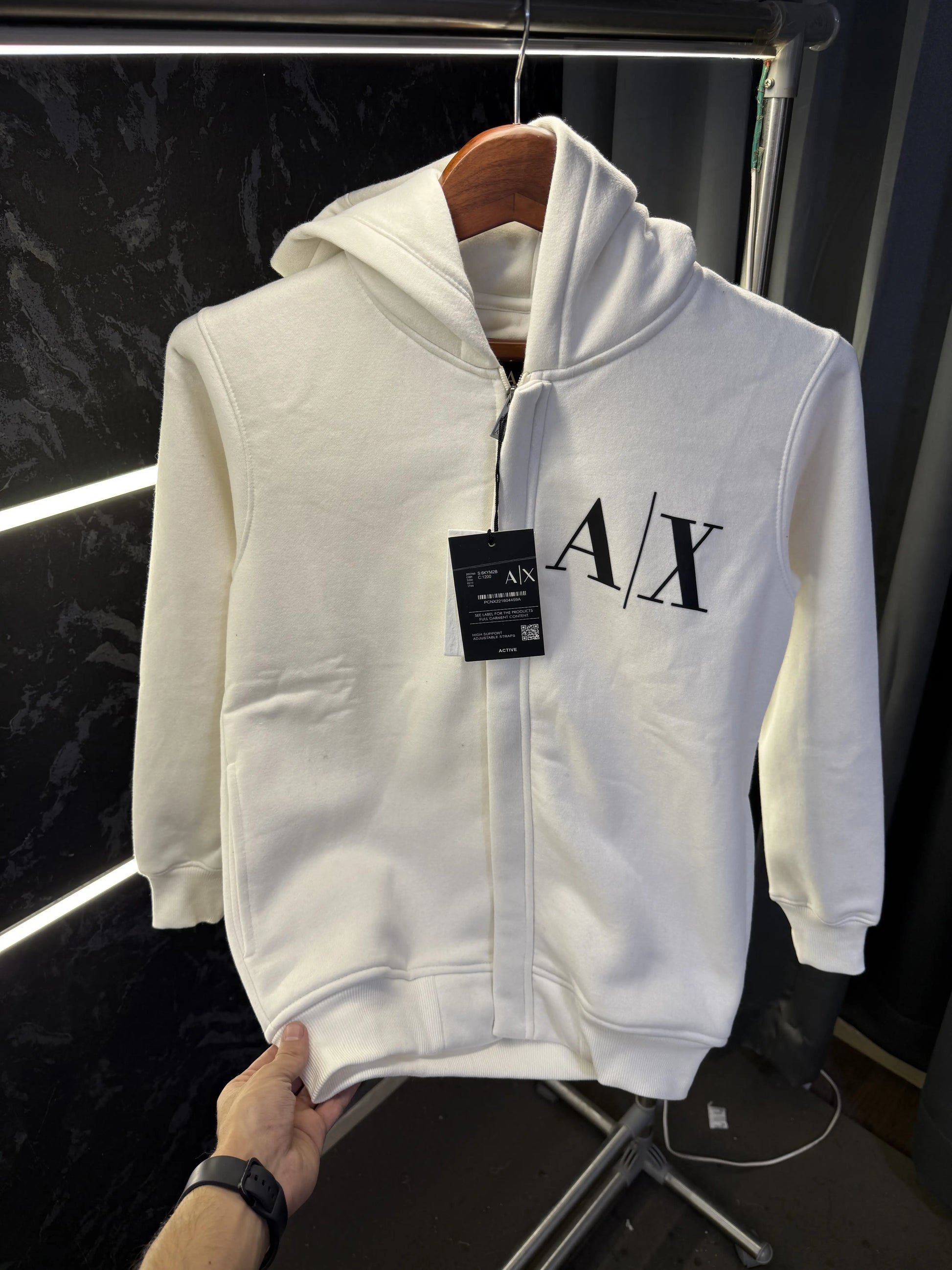 Arman i Exchang e Zipper Pull Over Hoodie (White)