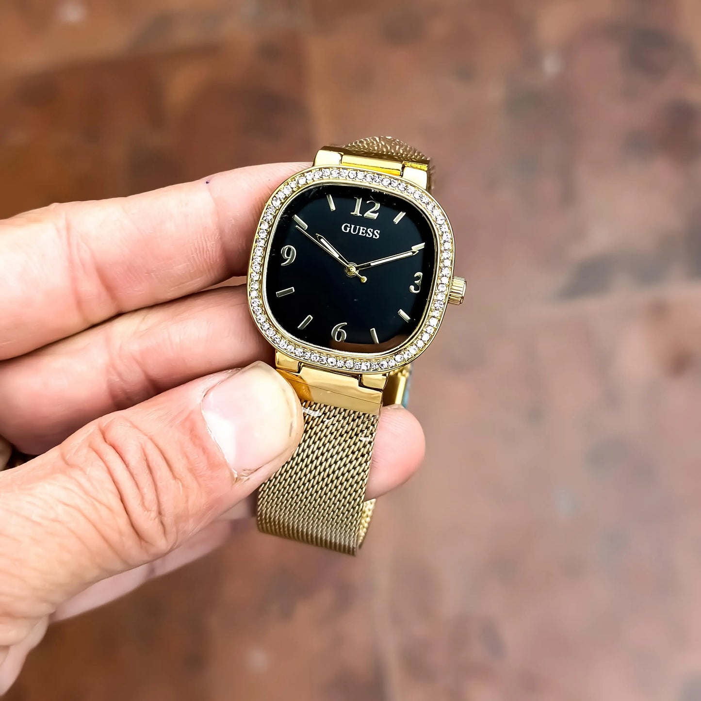 GUESS_LADIES_GOLD_BLACK